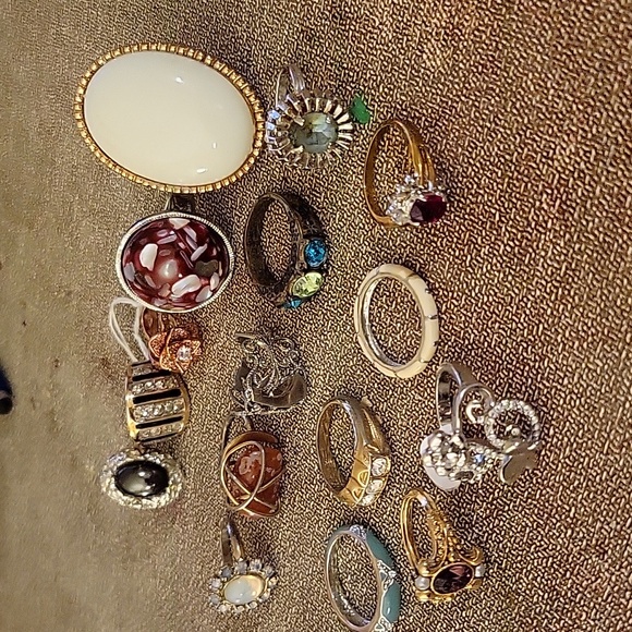 RINGS (16) - Picture 4 of 4